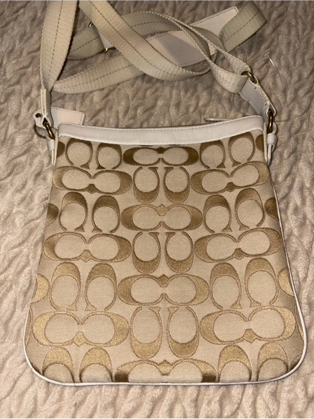 ✨ VINTAGE Coach Cricket Signature Crossbody Bag Gold Khaki Turnlock